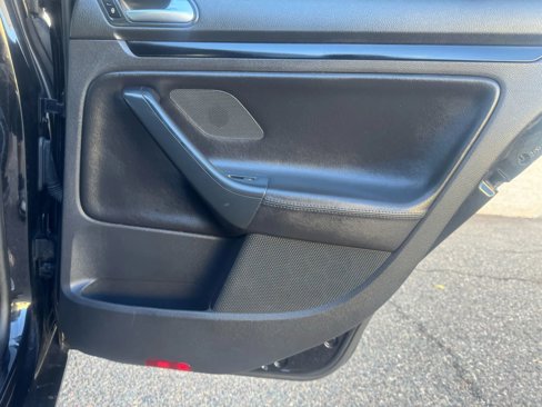 Used 2014 Volkswagen Jetta TDI image 16