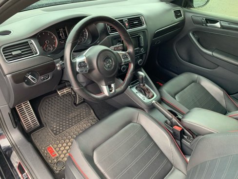 Used 2014 Volkswagen Jetta GLI image 8