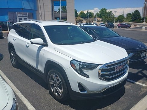 Used 2020 GMC Terrain SLT image 1