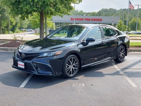 Used 2023 Toyota Camry SE image 7