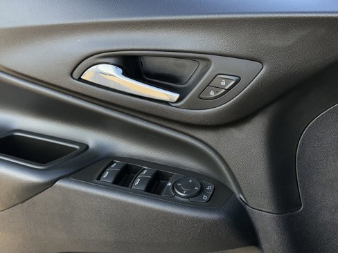 Used 2024 Chevrolet Equinox LT image 25