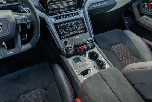 Used 2023 Lamborghini Urus Performante image 57