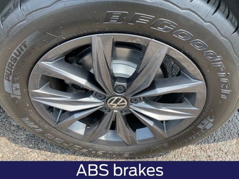 Used 2022 Volkswagen Tiguan SE image 25