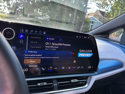 Used 2025 Chevrolet Equinox EV LT w/ Convenience Package II image 21