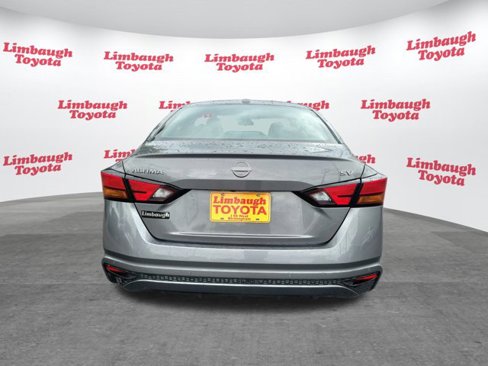 Used 2024 Nissan Altima 2.5 SV image 25