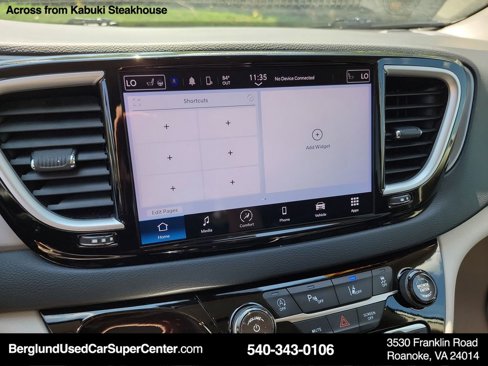 Used 2024 Chrysler Pacifica Touring-L image 33