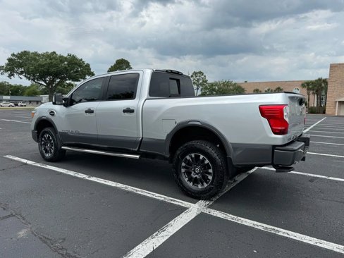 Used 2017 Nissan Titan PRO-4X image 8