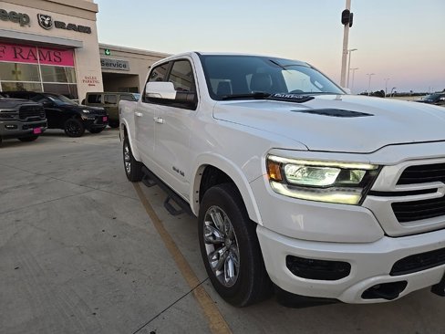 Used 2019 RAM 1500 Laramie w/ Sport Appearance Package image 4