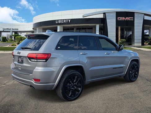 Used 2020 Jeep Grand Cherokee Altitude image 3