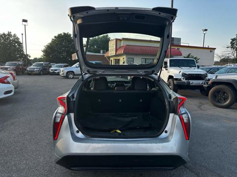 Used 2016 Toyota Prius Four image 15