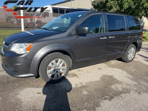 Used 2019 Dodge Grand Caravan SE w/ UConnect Hands-Free Group image 1