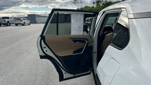 Used 2023 Toyota RAV4 XLE image 28