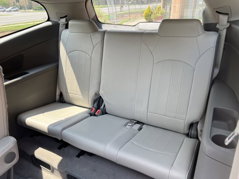Used 2017 Chevrolet Traverse Premier image 14
