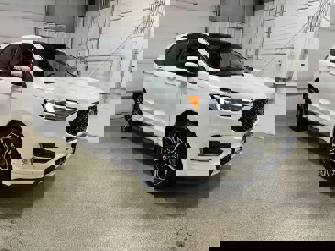 Used 2020 Ford Edge ST w/ Equipment Group 401A image 3