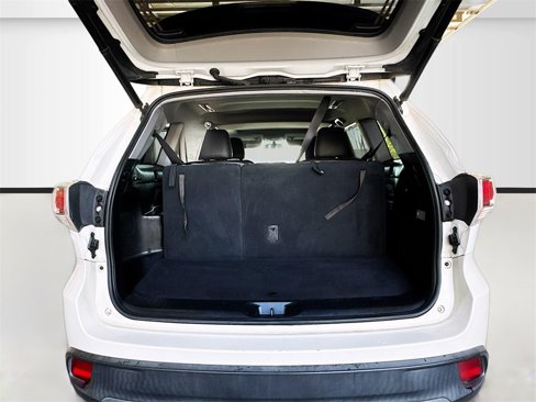 Used 2015 Toyota Highlander XLE image 28