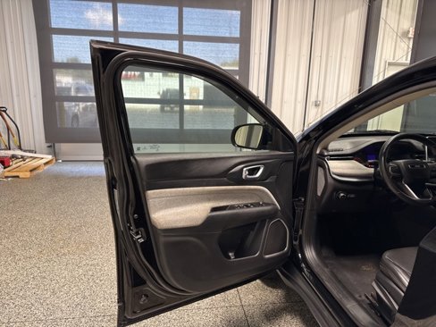 Used 2022 Jeep Compass Latitude image 10