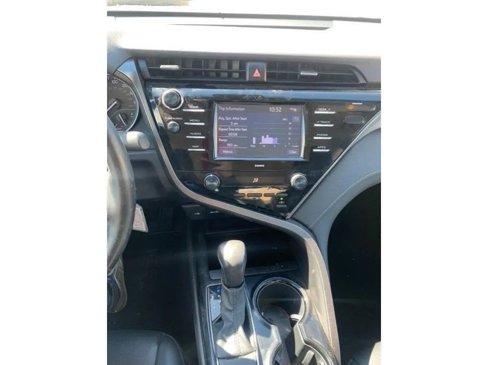 Used 2020 Toyota Camry SE image 10
