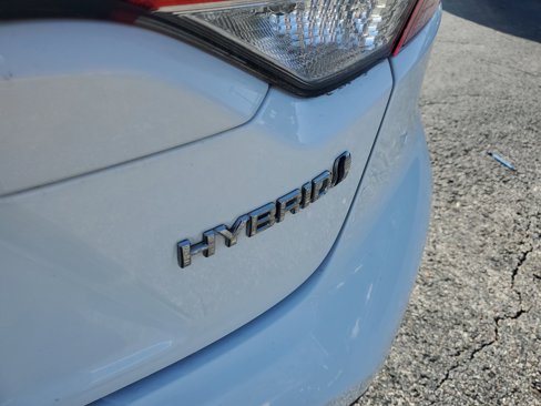 Used 2022 Toyota Corolla LE image 9