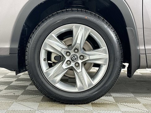 Used 2018 Toyota Highlander Limited image 31