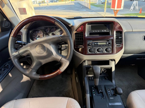 Used 2002 Mitsubishi Montero Limited image 10