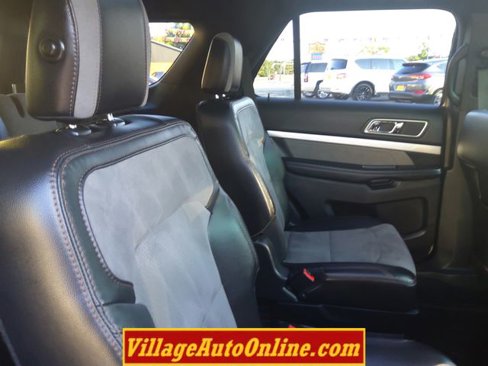 Used 2017 Ford Explorer XLT w/ Equipment Group 202A image 35