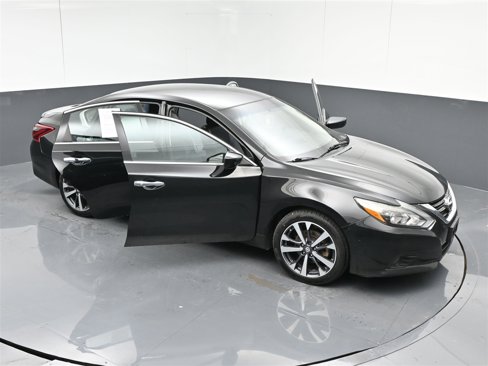 Used 2017 Nissan Altima 2.5 SR image 37