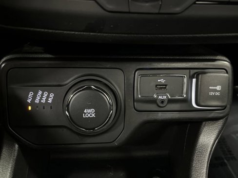 Used 2023 Jeep Renegade Latitude image 22