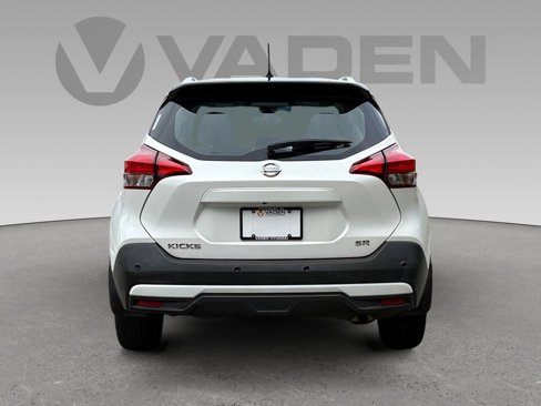 Used 2020 Nissan Kicks SR image 18