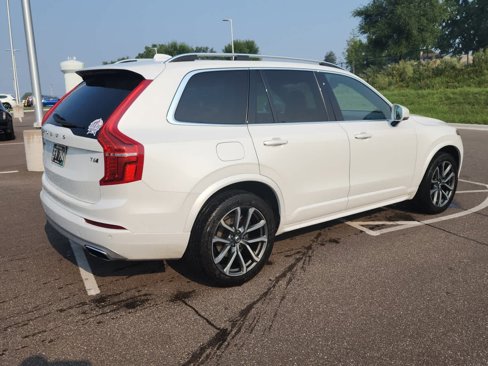 Used 2019 Volvo XC90 T6 Momentum image 3