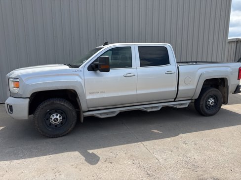 Used 2017 GMC Sierra 2500 SLE image 3