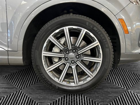 Used 2017 Audi Q7 3.0T Premium Plus w/ Premium Plus Package image 13