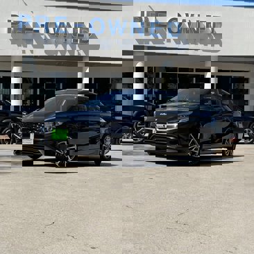 Used 2023 Kia Forte LXS image 2