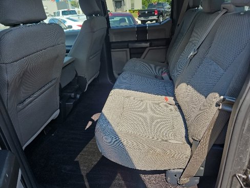 Used 2017 Ford F150 XLT image 8