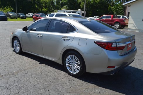 Used 2016 Lexus ES 350 w/ Accessory Package 2 image 4