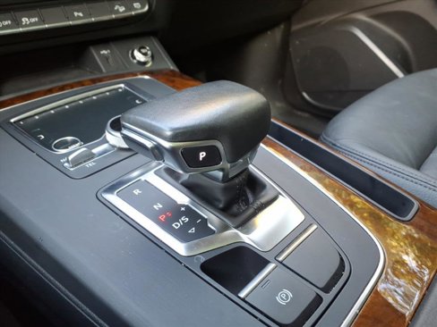 Used 2018 Audi Q5 2.0T Premium Plus w/ Premium Plus Package image 27
