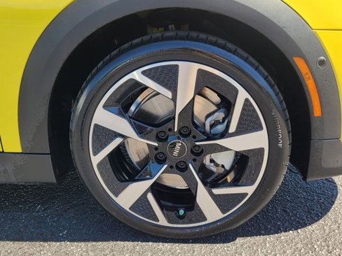New 2025 MINI Cooper S image 9