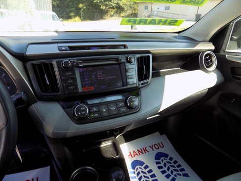 Used 2013 Toyota RAV4 XLE image 16