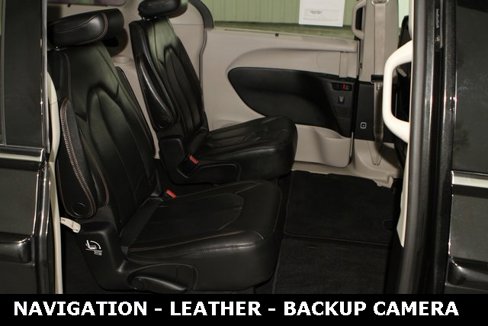 Used 2020 Chrysler Pacifica Touring-L Plus w/ Tire & Wheel Group image 26
