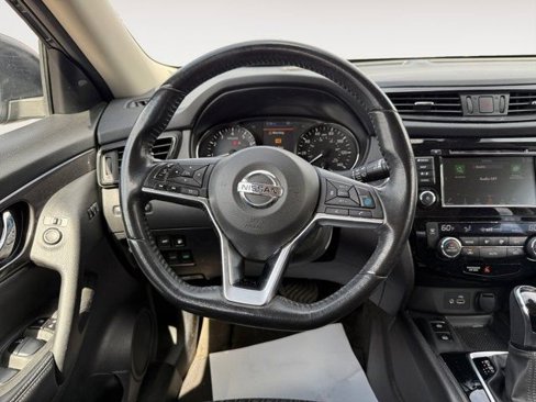 Used 2019 Nissan Rogue SV w/ Premium Package image 12