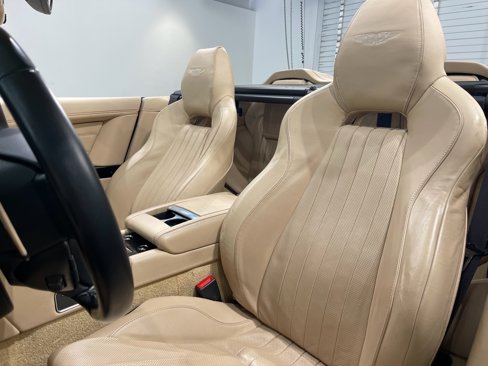 Used 2016 Aston Martin DB9 GT image 12