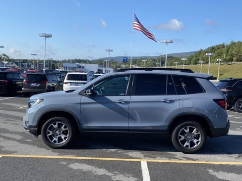 Used 2022 Honda Passport TrailSport image 2