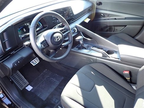 New 2025 Hyundai Elantra Sport image 15