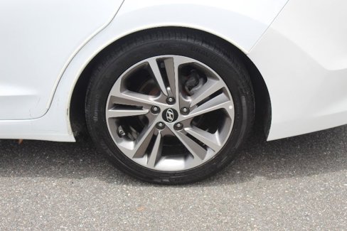 Used 2017 Hyundai Elantra Limited w/ Limited Tech Package 08 image 6