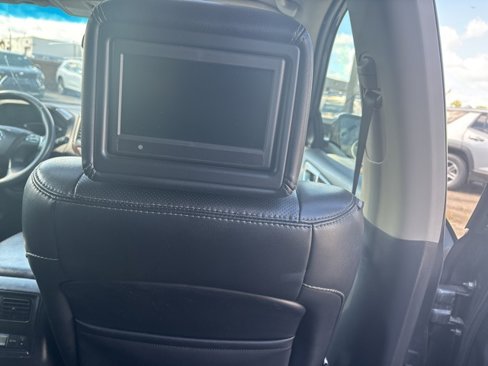 Used 2016 Nissan Pathfinder Platinum w/ Family Entertainment Package image 12