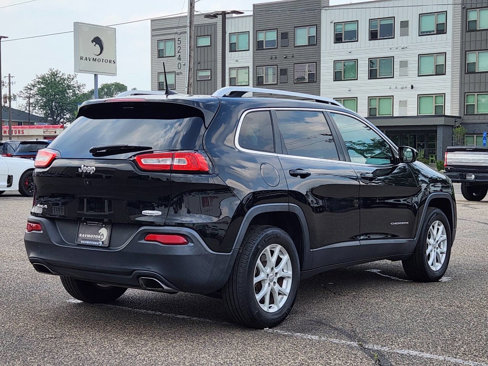 Used 2018 Jeep Cherokee Latitude Plus w/ Comfort/Convenience Group image 10