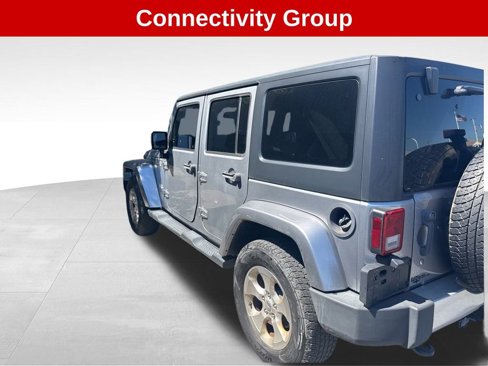 Used 2015 Jeep Wrangler Unlimited Sahara w/ Connectivity Group image 3