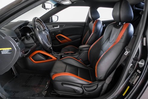 Used 2016 Hyundai Veloster Turbo image 3