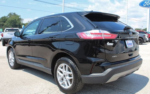 Used 2024 Ford Edge SEL image 8