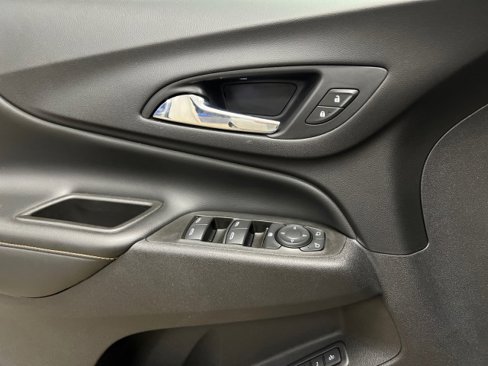 Used 2020 Chevrolet Equinox Premier image 30