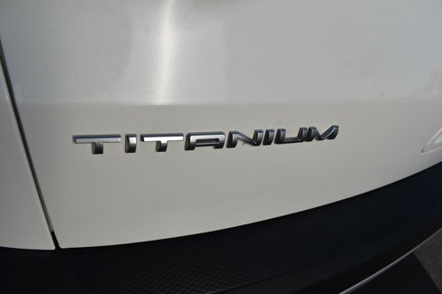 Used 2022 Ford Escape Titanium image 5